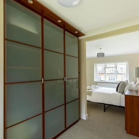 Lovely 2br In Peaceful Hampstead, Nw London