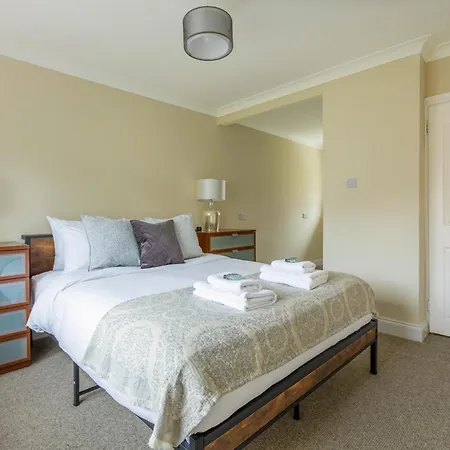 Lovely 2br In Peaceful Hampstead, Nw *
