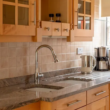 Lovely 2br In Peaceful Hampstead, Nw Holiday home London