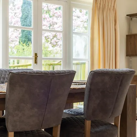 Holiday home Lovely 2br In Peaceful Hampstead, Nw London