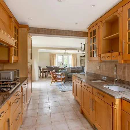 Lovely 2br In Peaceful Hampstead, Nw *
