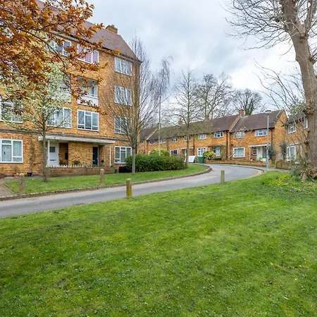 Holiday home Lovely 2br In Peaceful Hampstead, Nw