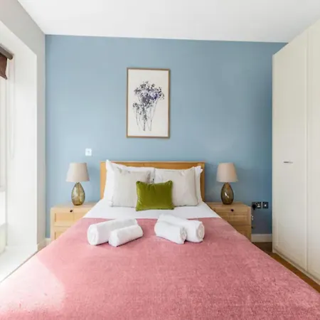 Pass The Keys Charming In North Apartment *