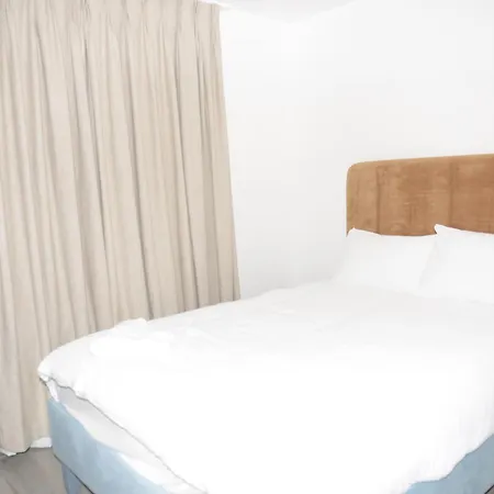 Holiday home Brook House London