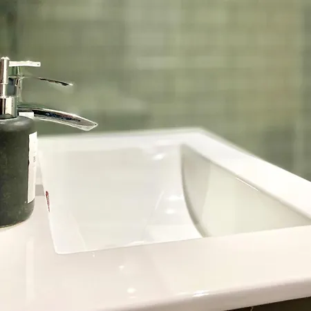 公寓 Tube & Notting Hill Nearby - Garden Flat Haven *