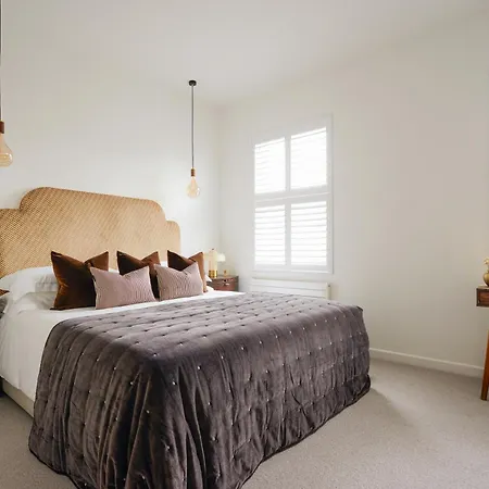 Luxury Fulham Townhouse With Cinema