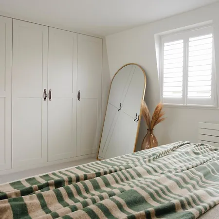 Luxury Fulham Townhouse With Cinema Apartment