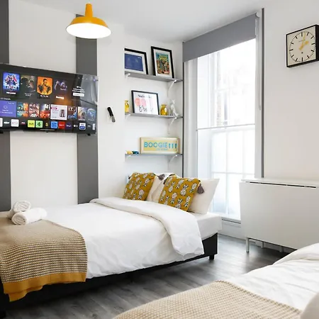 Accommodatie bij particulieren Luxury In Camden Town Near Shops, Cafes, Bars & Metro With Shared Bathrooms