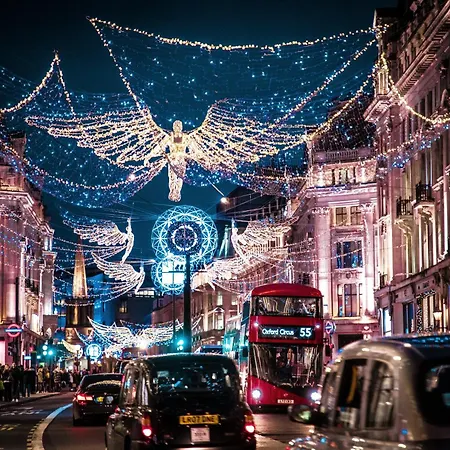 Homestay Luxury In Camden Town Near Shops, Cafes, Bars & Metro With Shared Bathrooms *
