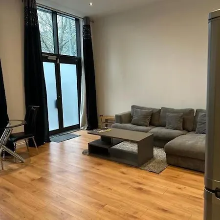 Apartment Chic Battersea Retreat *