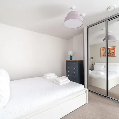Cosy East Retreat Apartment *