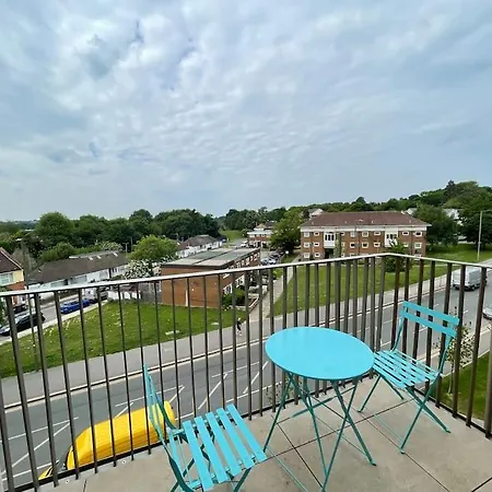 Lovely 1 Bed Flat With 1 Min Walk To Metro Station Apartment