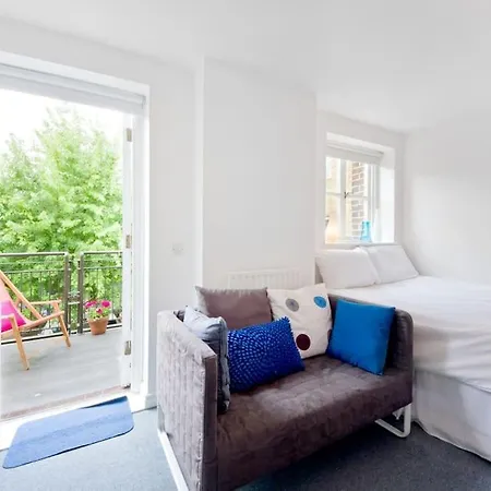 Appartamento Zone 1! 2 Bed Duplex Apartment!