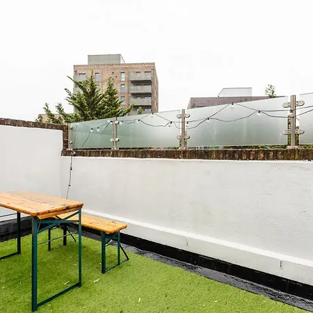 St Johns Hill Penthouse Apartment