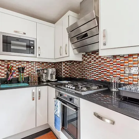 Clifton - Luxury 1 Bed Flat - 1 Min Walk To Tube * London