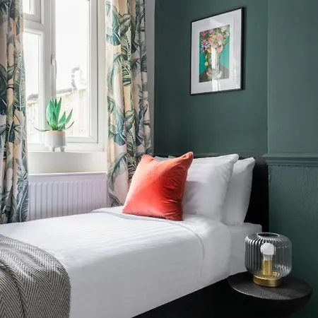 Perry Place - Forest Hill- 3 Bed House Holiday home London