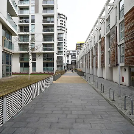Beautiful 1 Bed With Living Apartment London