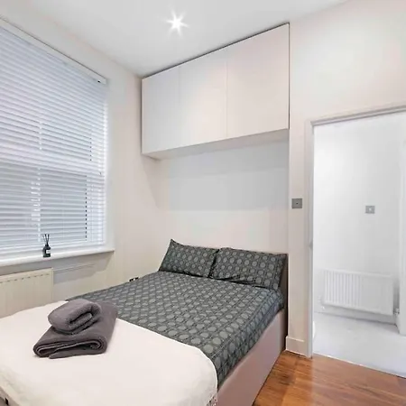 Apartment Huge 1 Bed -sleeps 4 De Lux Soho Fitzrovia *