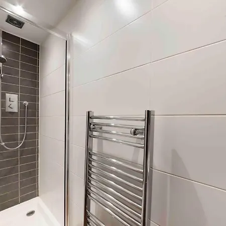 Apartment Huge 1 Bed -sleeps 4 De Lux Soho Fitzrovia London