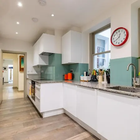 Elegant 2bd Flat 5 Mins To Kensington Gardens!
