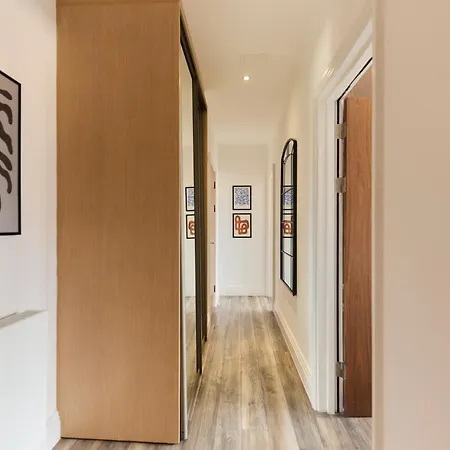 The Harlesden Classic - Lovely 2bdr Flat With Balcony Apartment
