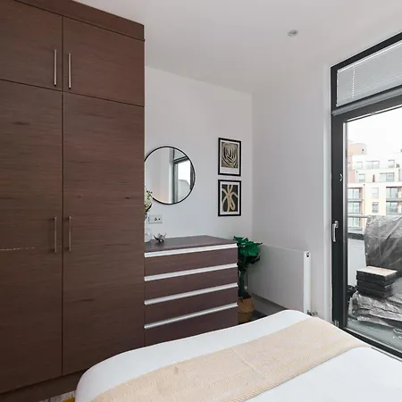 The Harlesden Classic - Lovely 2bdr Flat With Balcony * London