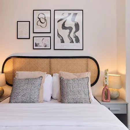 The Harlesden Classic - Lovely 2bdr Flat With Balcony Apartment London