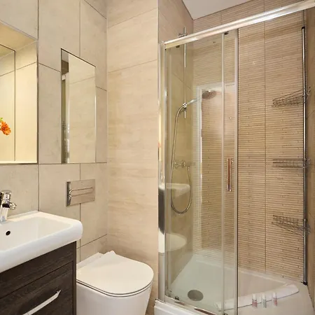The Harlesden Classic - Lovely 2bdr Flat With Balcony *