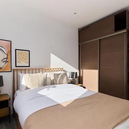 Apartment The Harlesden Place - Modern 3bdr Flat With Balcony