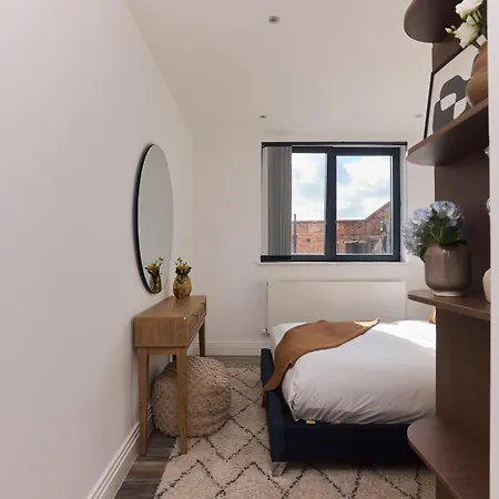 The Harlesden Place - Modern 3bdr Flat With Balcony Apartment *