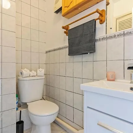 Apartment 1-bedroom With Free Private Parking - Canary Wharf