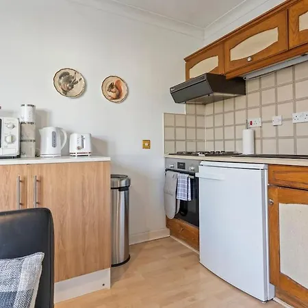 1-bedroom With Free Private Parking - Canary Wharf London