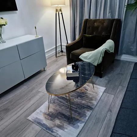 1 Bedroom Flat