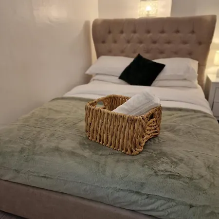 1 Bedroom Flat London