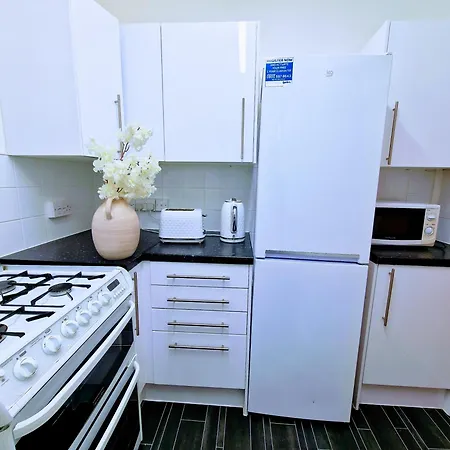 Apartment 1 Bedroom Flat *