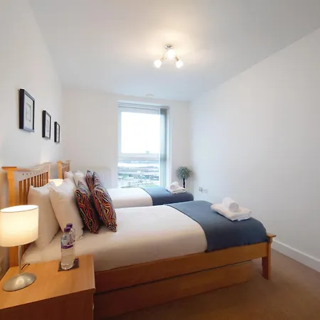 Apartment Excel - Three Bed Serviced