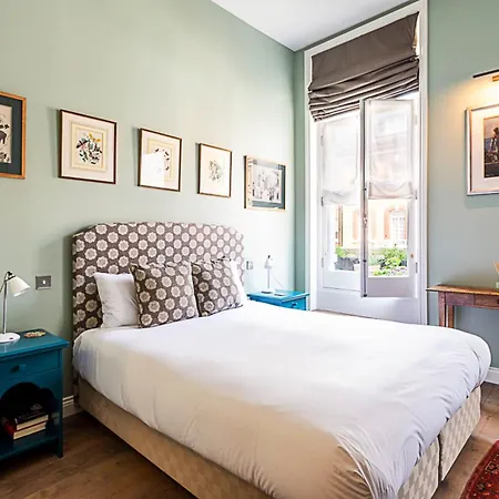 Apartment Well-designed Chelsea Flat