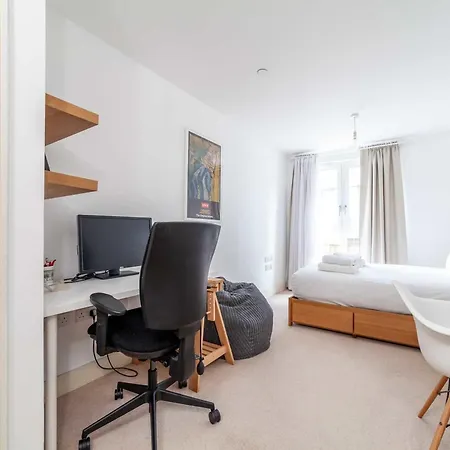 Cosy Urban Retreat In Highbury & Islington London