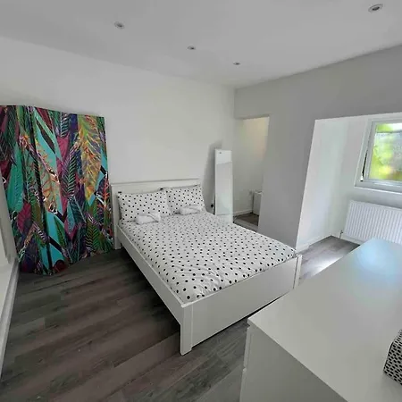 Stunning 3br Maisonette In Brixton Appartamento *