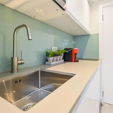 Split Level At West Hampstead By Concept Apartment