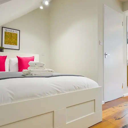Apartment Split Level At West Hampstead By Concept London