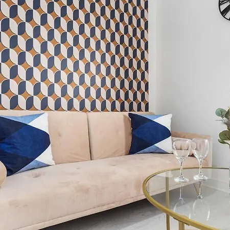 Apartment The Holloway Suite- Longterm 15% Off Sleeps4 *