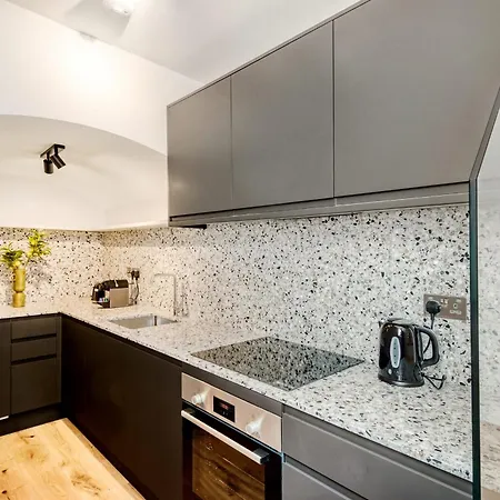 Coleherne Road I Apartment