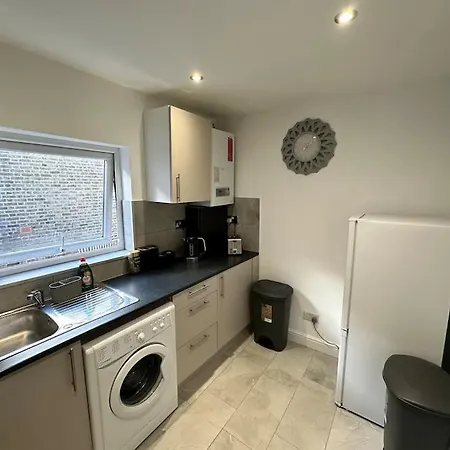 3 Bed Hackney/harringay Flat Apartment London