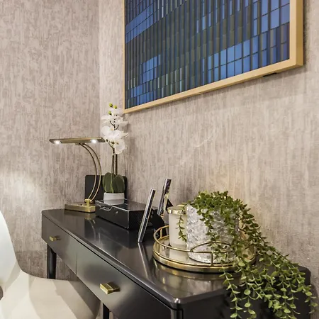 Luxury 1-bed In Sought After Prime Location Londen