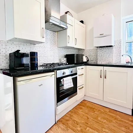 Gorgeous Studio 15 Minutes From Central London