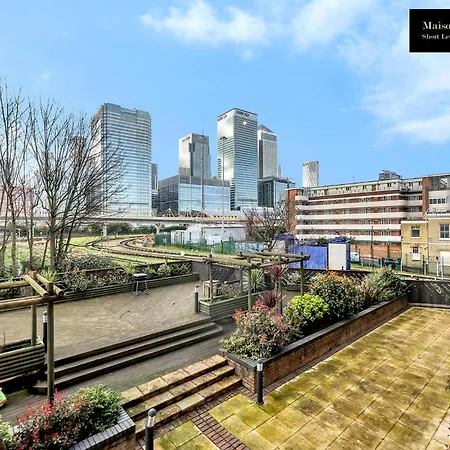 Caraway Heights 2bedroom Sleeps 6 In Canary Wharf, Free Parking, Near Excel, O2 & Airport By Maison Christo Short Lets & Serviced