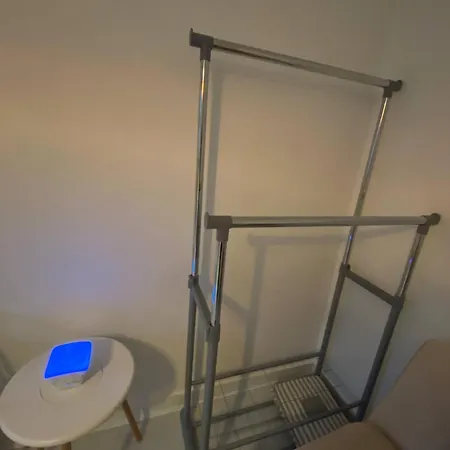 Xl Bright Room+parking+fridge+micro - 20min Bridge - 3 Min Walk To Train/bus Station Londres