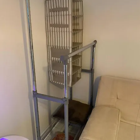 Habitación en casa particular Xl Bright Room+parking+fridge+micro - 20min Bridge - 3 Min Walk To Train/bus Station Londres