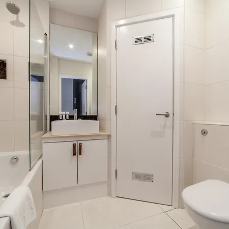 Apartment Elegance & Chic Design - 2-bedroom Haven *